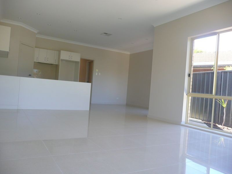 8 Machin St, Woodville South SA 5011