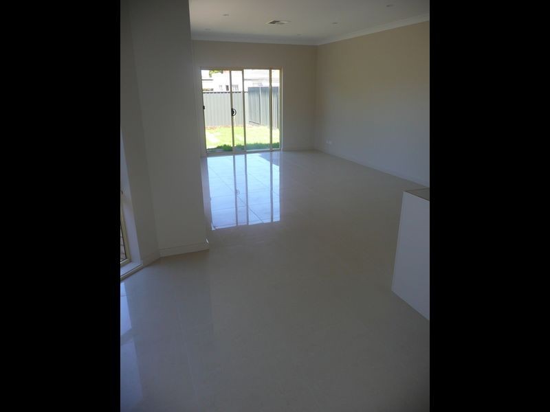 8 Machin St, Woodville South SA 5011