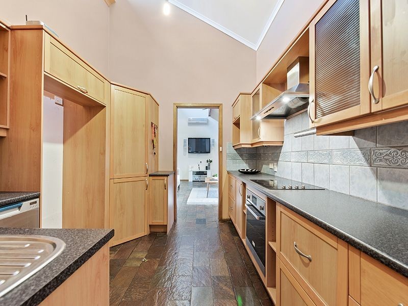 2 Mary Street, Happy Valley SA 5159