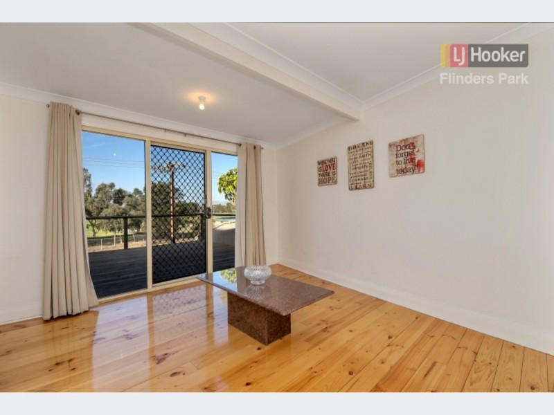 24 Seaview Road, Tennyson SA 5022