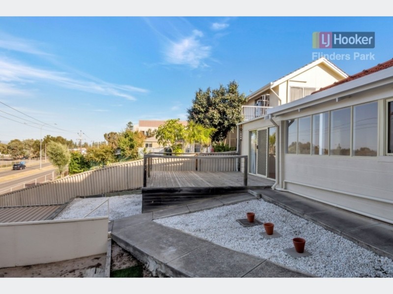 24 Seaview Road, Tennyson SA 5022