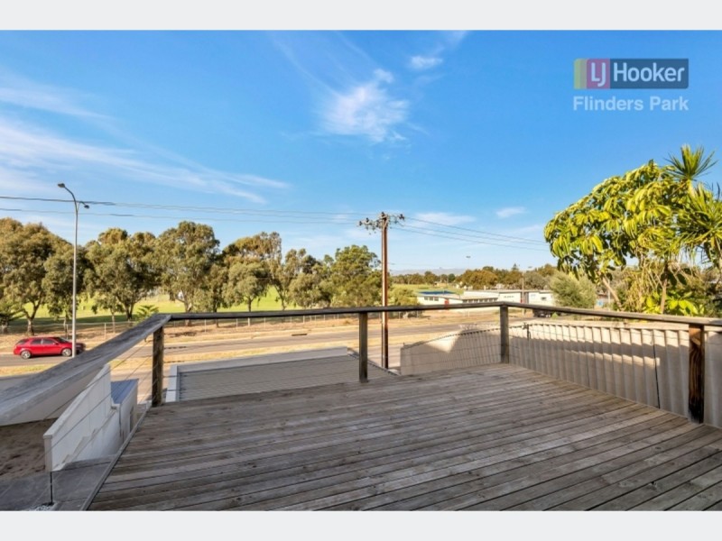 24 Seaview Road, Tennyson SA 5022