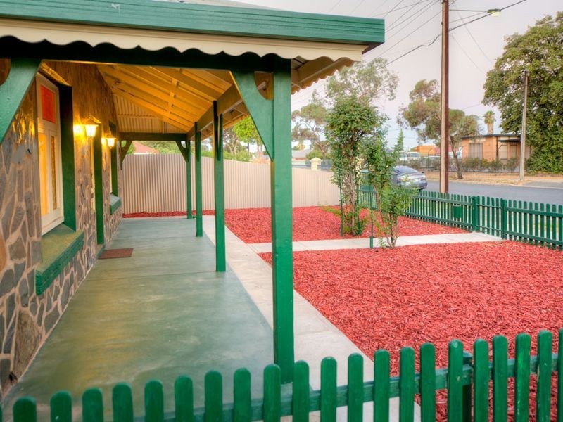 61 Rosewater Tce, Ottoway SA 5013