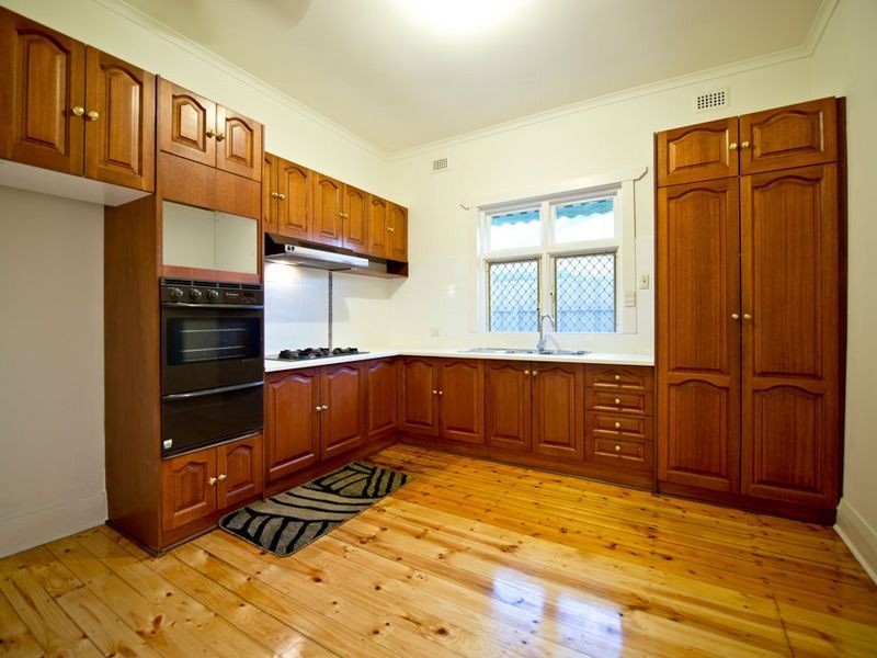 61 Rosewater Tce, Ottoway SA 5013