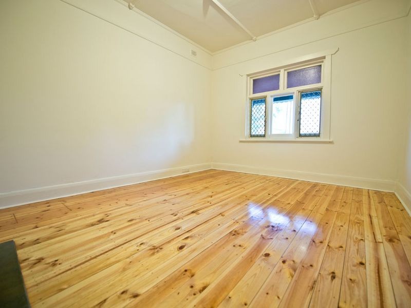 61 Rosewater Tce, Ottoway SA 5013