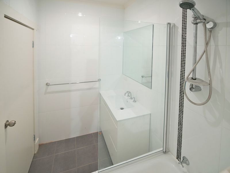 61 Rosewater Tce, Ottoway SA 5013