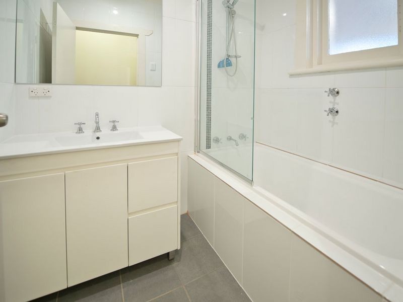 61 Rosewater Tce, Ottoway SA 5013