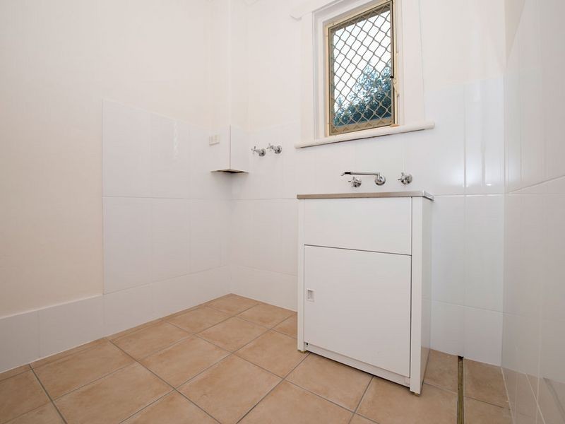 61 Rosewater Tce, Ottoway SA 5013