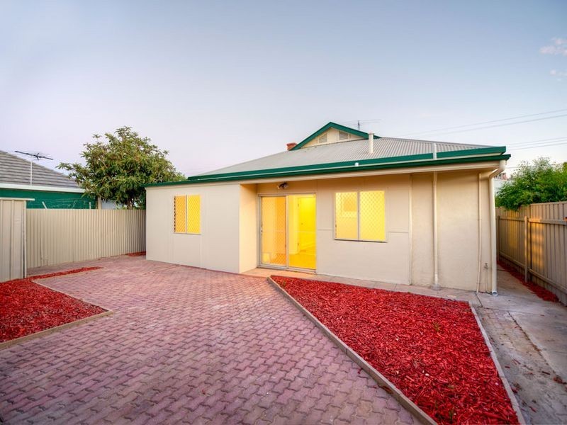 61 Rosewater Tce, Ottoway SA 5013
