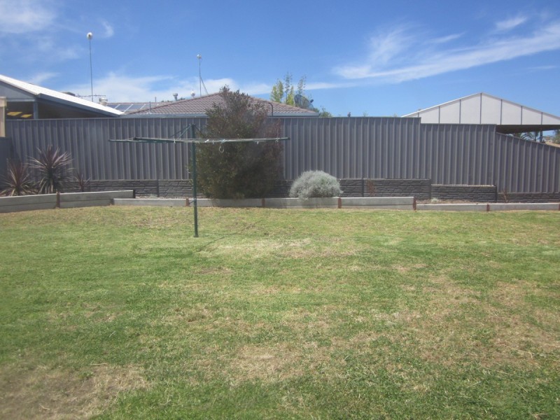 21 Rogana Crescent, Hallett Cove SA 5158