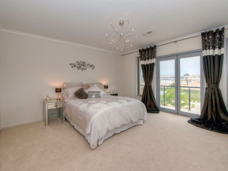 8 Furlong Drive, Woodville SA 5011