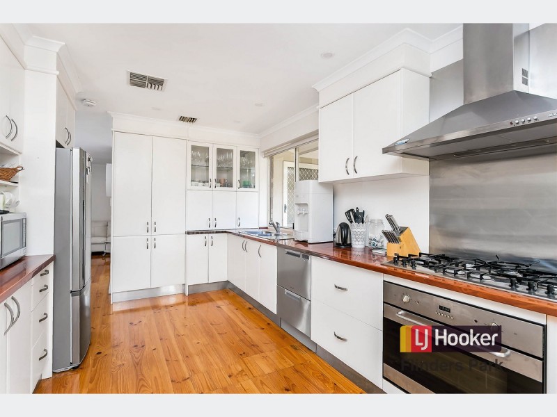 218 Trimmer Parade, Grange SA 5022