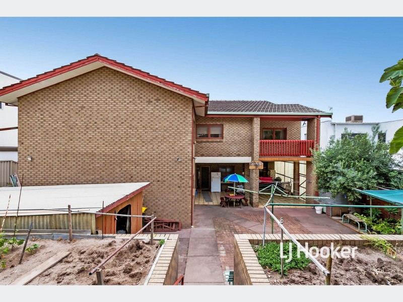 79 Military Road, Tennyson SA 5022