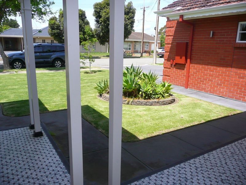 12 Broadmore Avenue, Fulham SA 5024