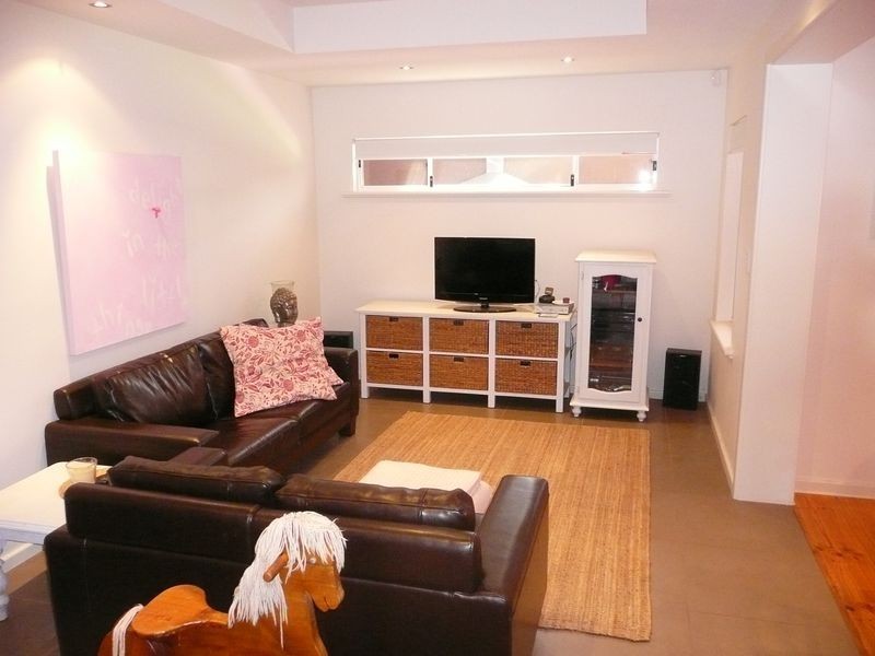 12 Broadmore Avenue, Fulham SA 5024