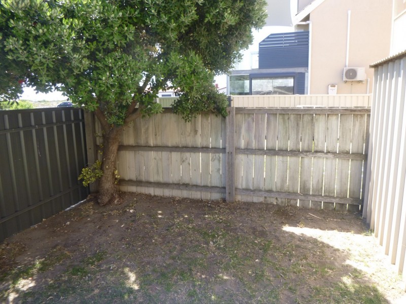 6/4 Gulfpoint Drive, North Haven SA 5018