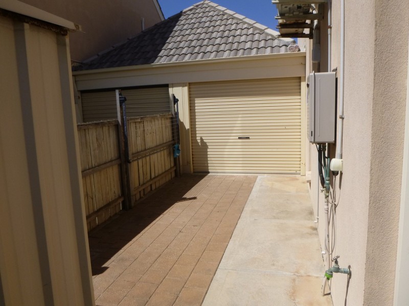 6/4 Gulfpoint Drive, North Haven SA 5018