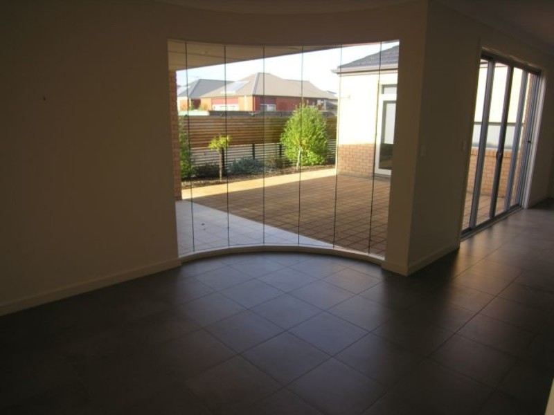 25 Stony Way, Mawson Lakes SA 5095