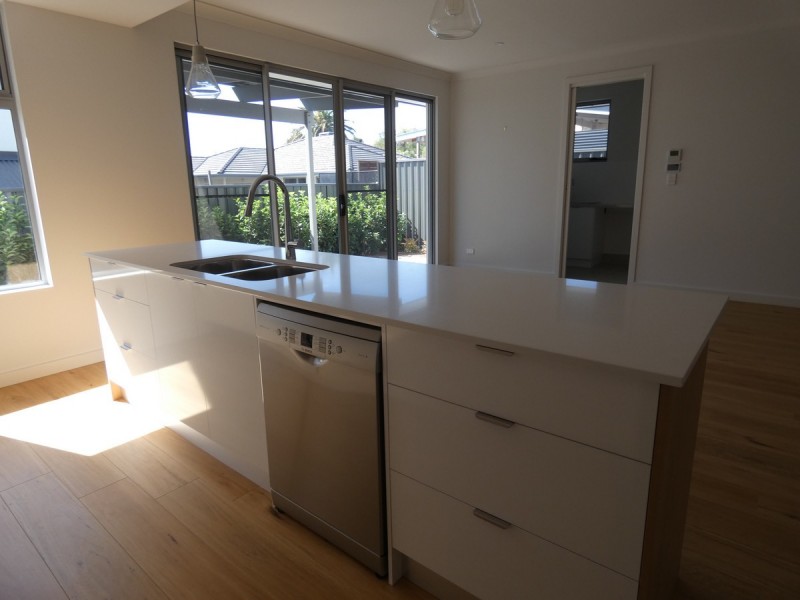 2E Thomas Street, Seacliff Park SA 5049