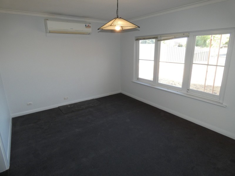 9 Crighton Avenue, Royal Park SA 5014