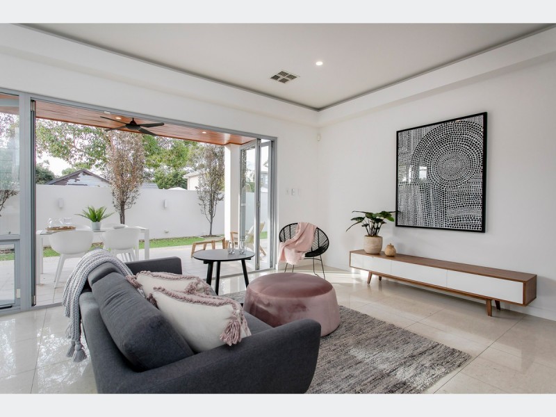 7 Pennine Street, West Beach SA 5024