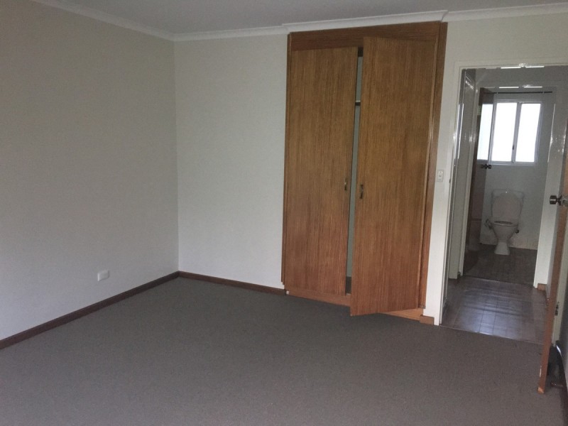 2/2 Ames Road, Salisbury SA 5108