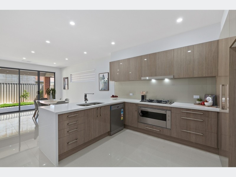 38 John Street, Flinders Park SA 5025