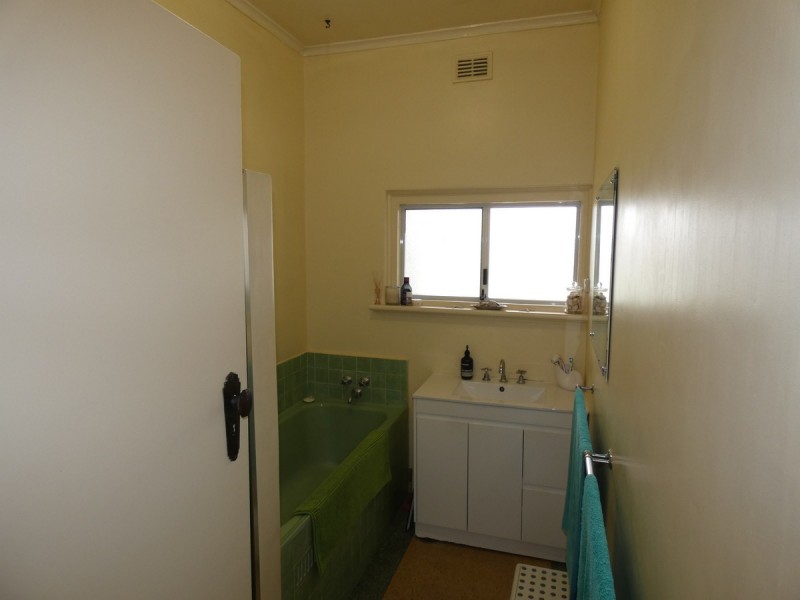 3 Helmsdale Avenue, Glengowrie SA 5044