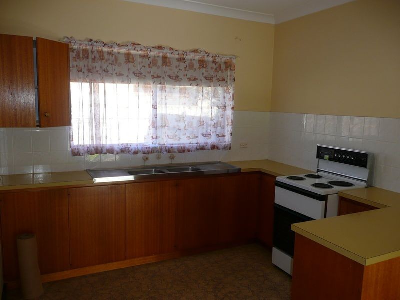 2/13 Seaton Terrace, Seaton SA 5023