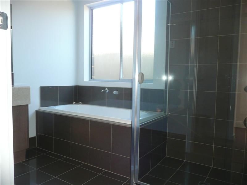24 Waverley Street, Largs Bay SA 5016