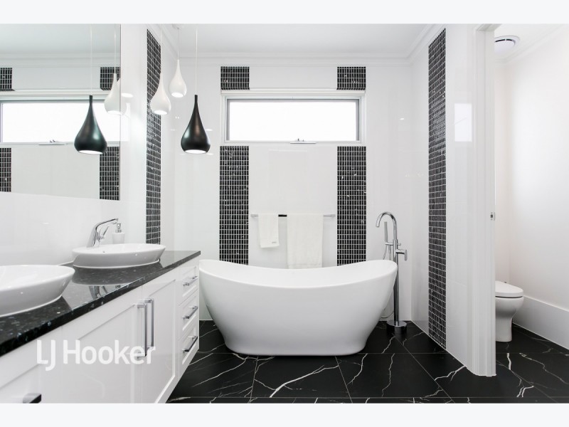 15B Fawnbrake Crescent, West Beach SA 5024