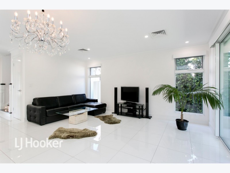 15B Fawnbrake Crescent, West Beach SA 5024