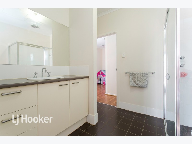 8 Wentworth Street, Mawson Lakes SA 5095