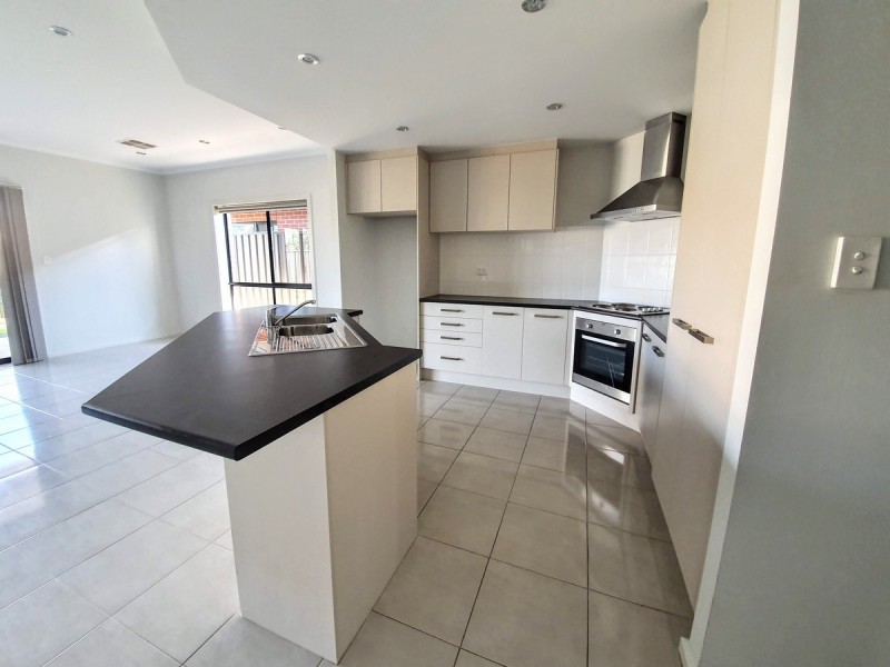 10 Minns Street West, Seaton SA 5023