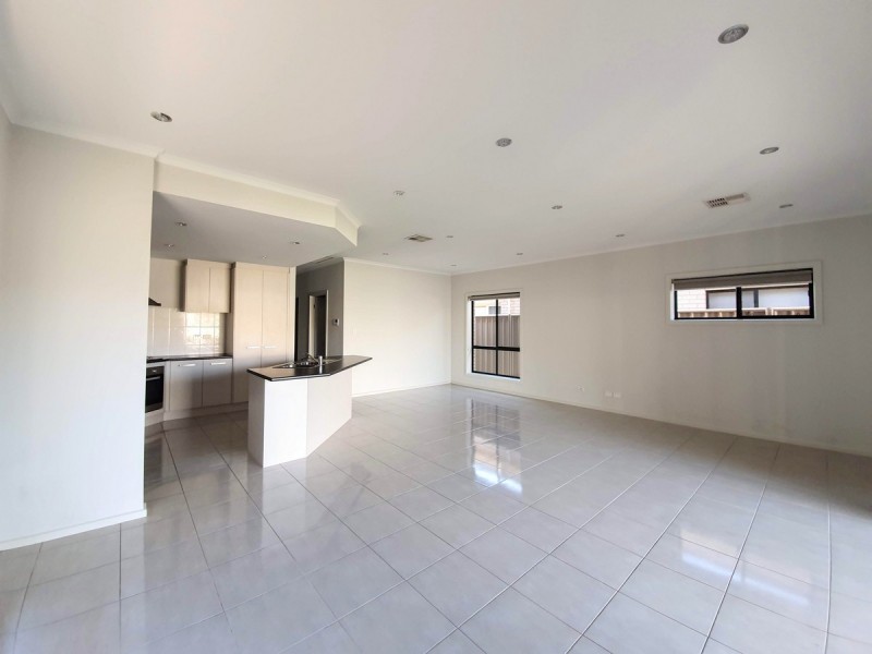 10 Minns Street West, Seaton SA 5023