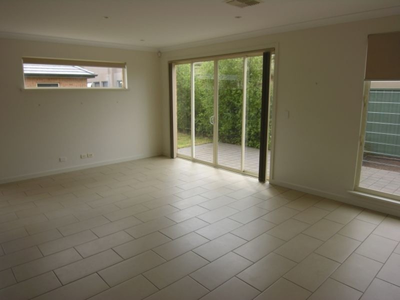 21 Stony Way, Mawson Lakes SA 5095