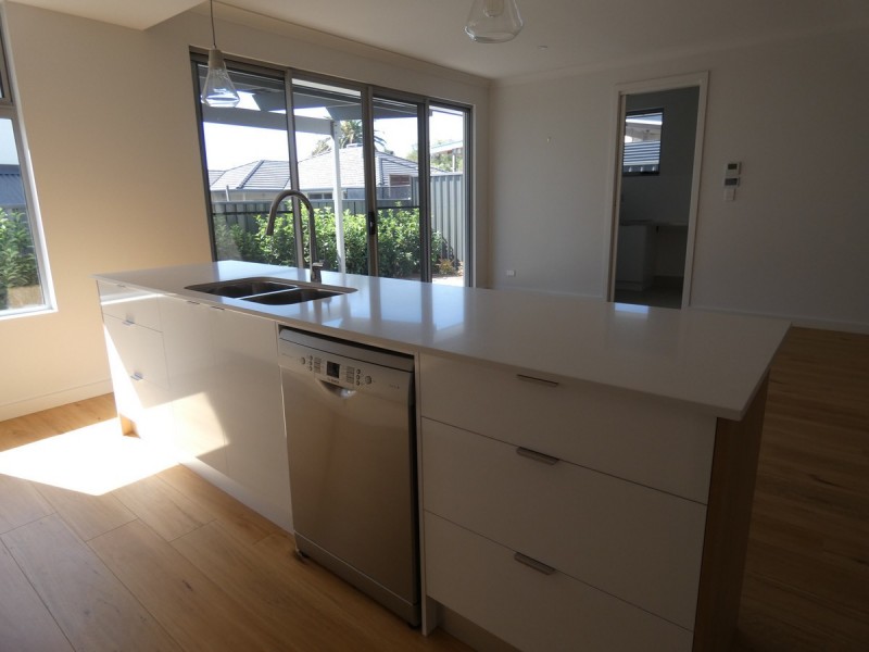 2E Thomas Street, Seacliff Park SA 5049