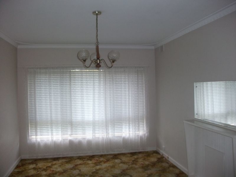 2 Suffolk Avenue, Fulham Gardens SA 5024