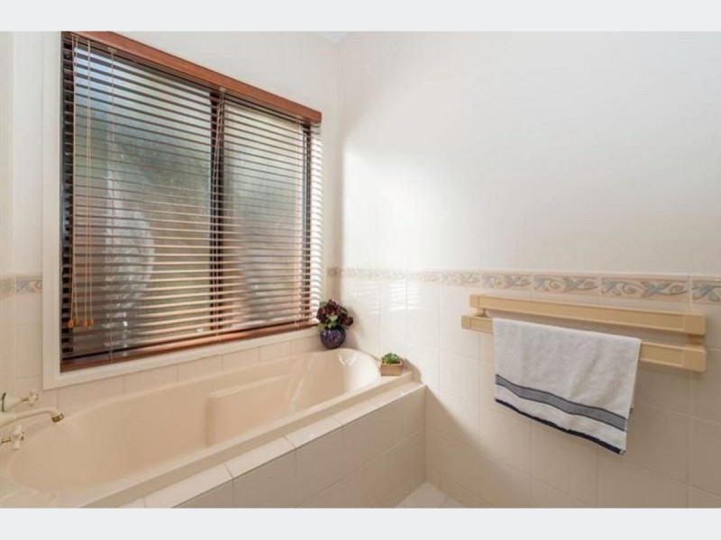 7A Sandpiper Chase, Mawson Lakes SA 5095