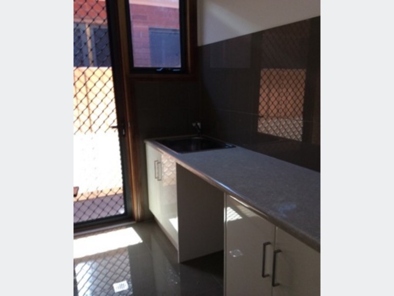 8A Hawker Street, Bowden SA 5007