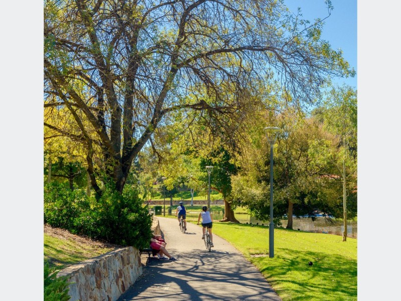 5 John Street, Flinders Park SA 5025