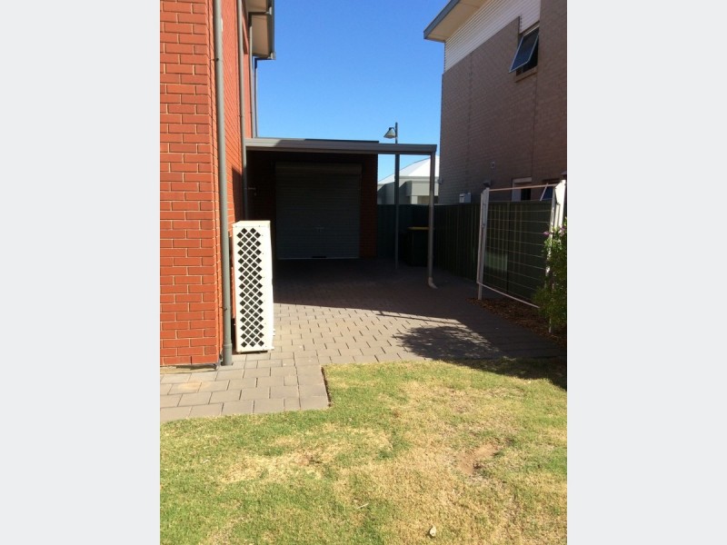 8 Waterton Lane, Mawson Lakes SA 5095