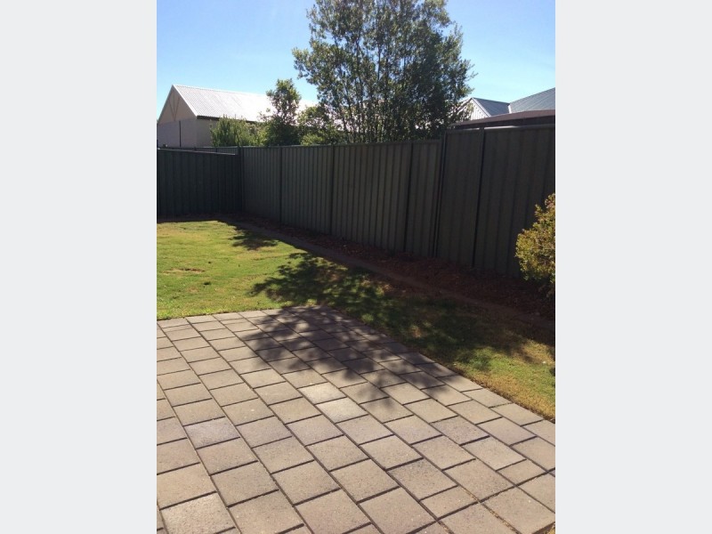 8 Waterton Lane, Mawson Lakes SA 5095