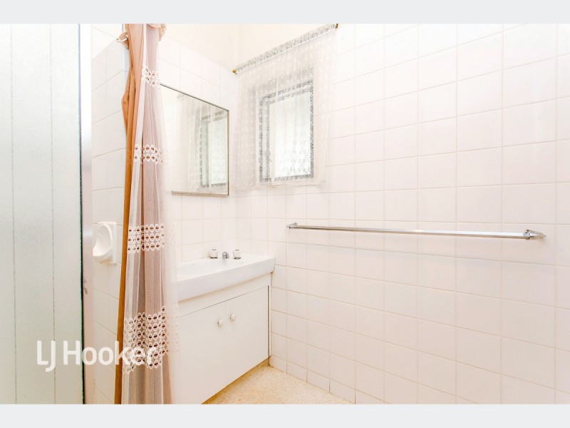 17 Captain Cook Avenue, Flinders Park SA 5025