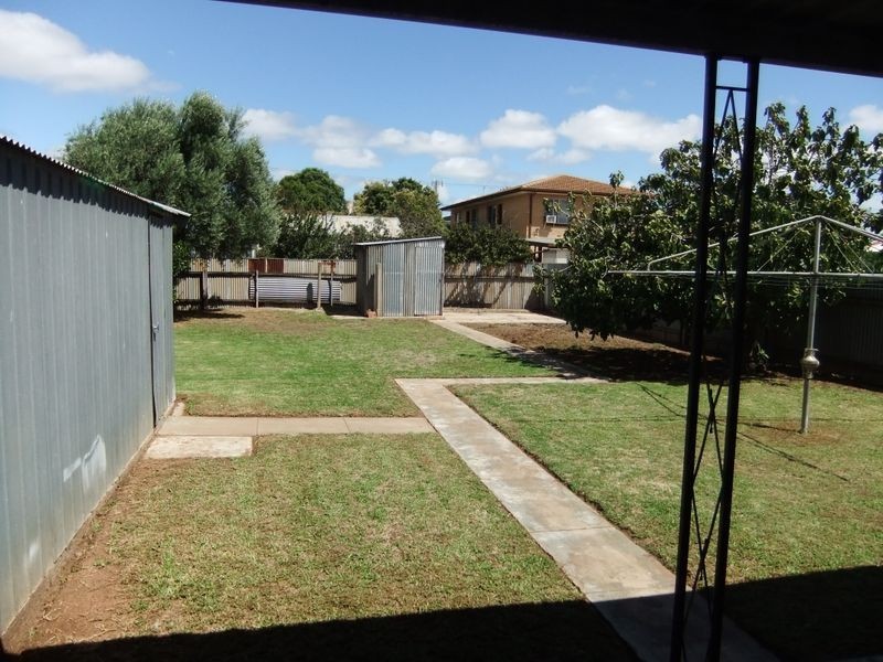 7 Standard Avenue, Croydon Park SA 5008