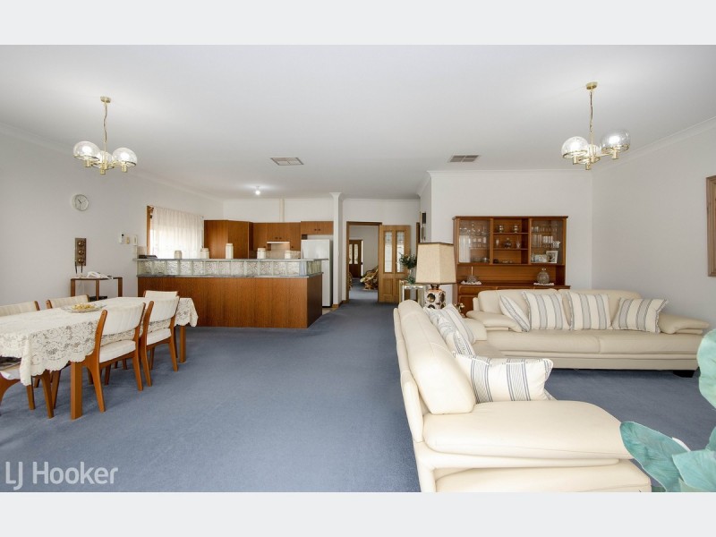 11A Strathbogie Avenue, Findon SA 5023