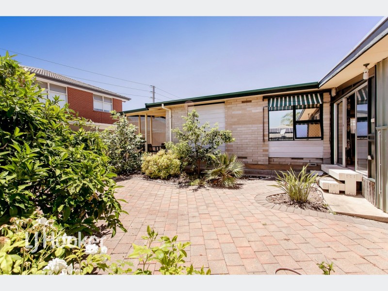 20 Abelia Avenue, Para Vista SA 5093