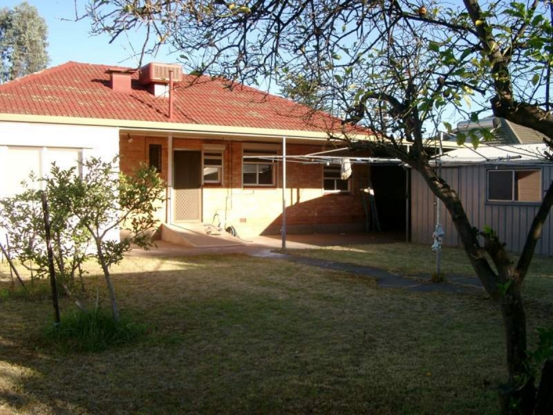 4 Carpenter Road, Parafield Gardens SA 5107