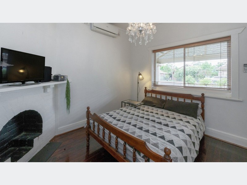 22 Farnham Road, Keswick SA 5035