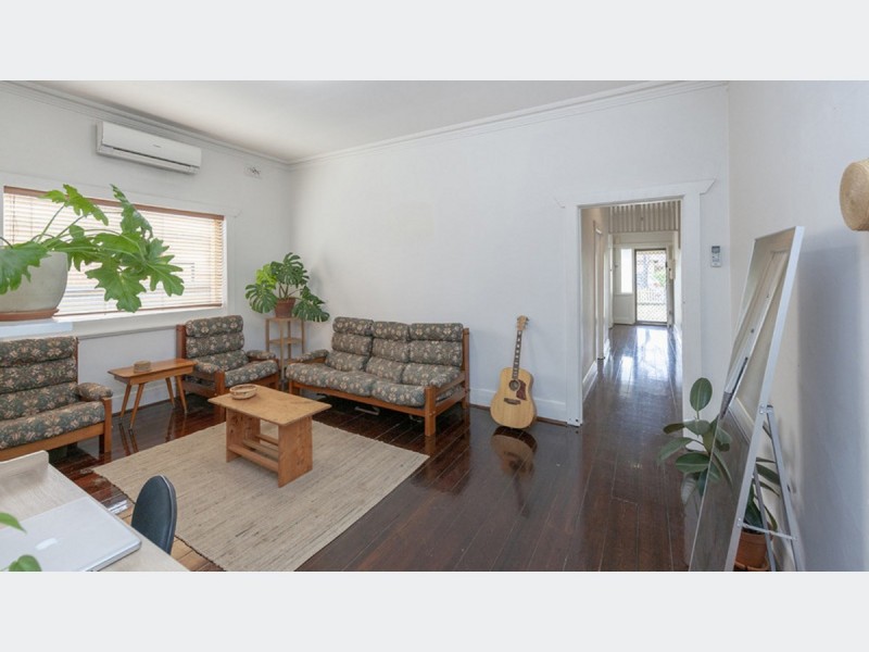 22 Farnham Road, Keswick SA 5035